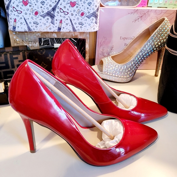 🌺SALE Charles by Charles David Red Heel Sandals Pumps - Picture 8 of 9